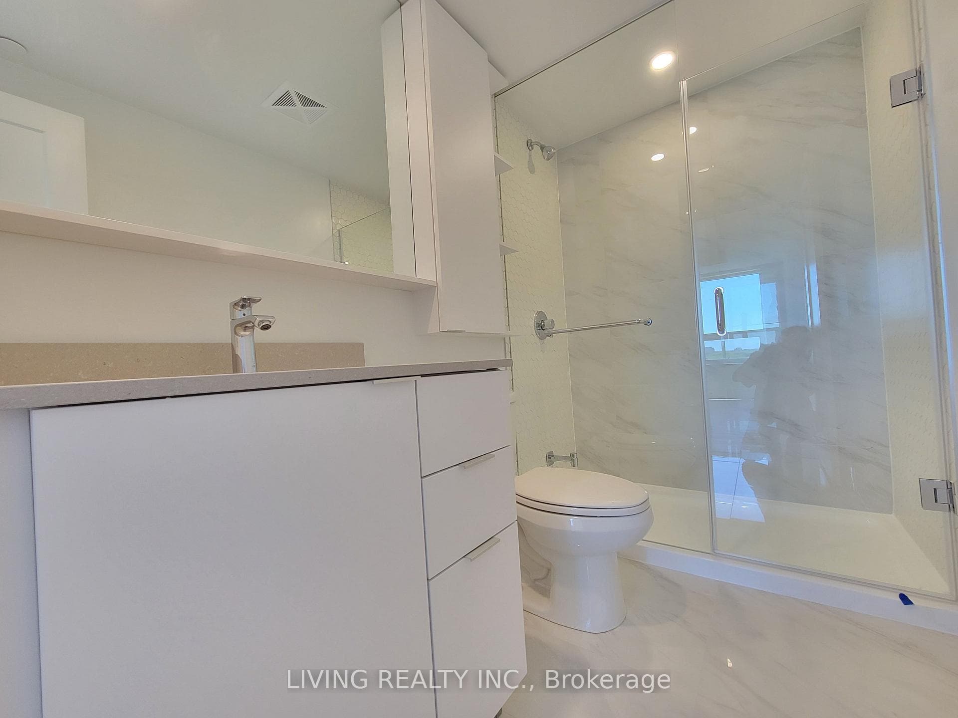 8 Cedarland Drive Unit 819 photo 16