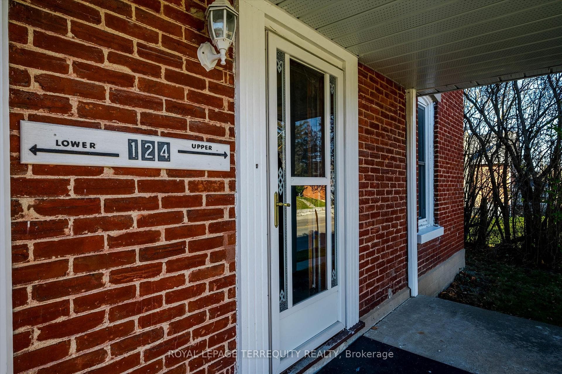 124 Centre Street photo 2