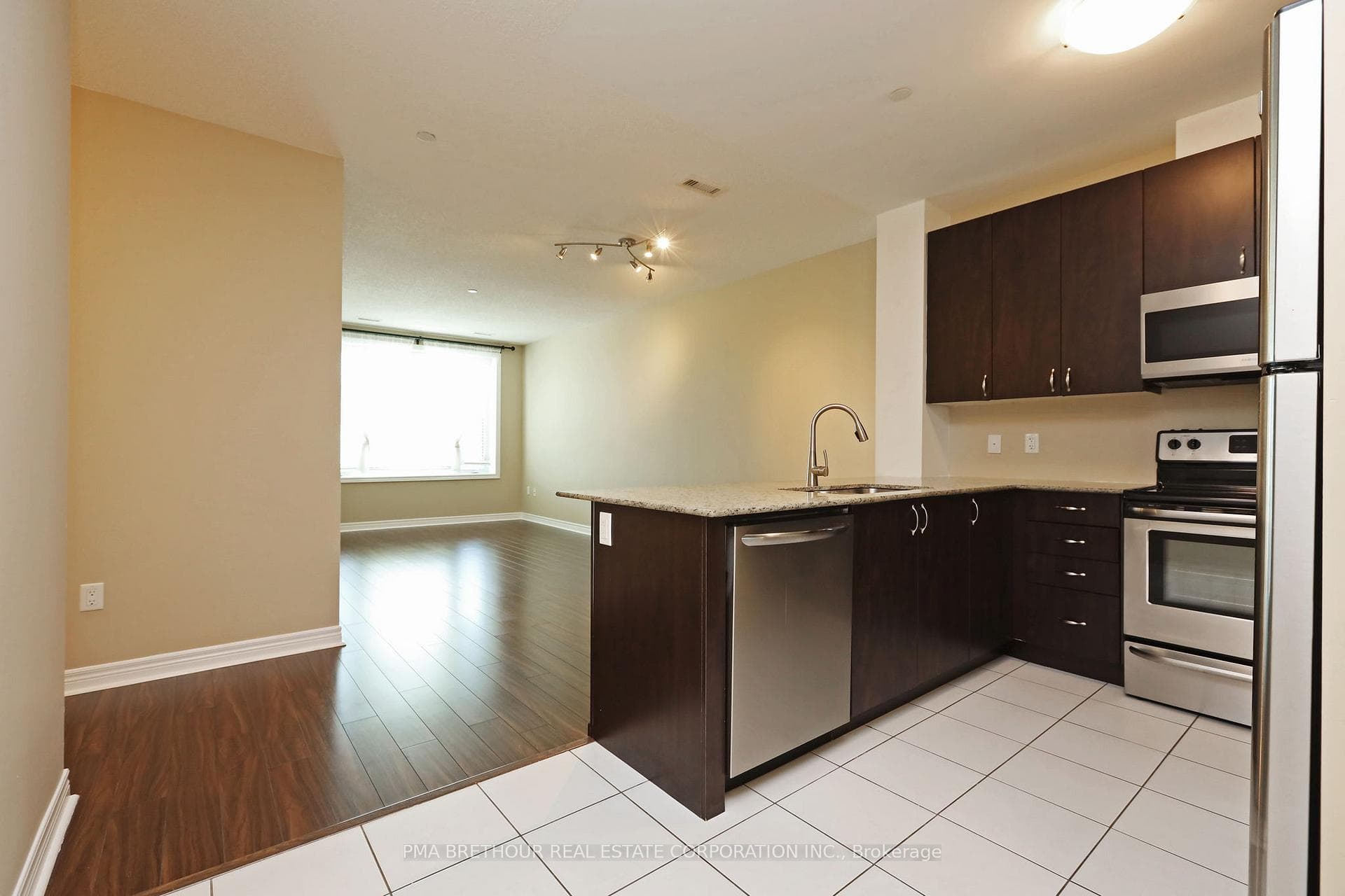 7400 Markham Road Unit 323 photo 6