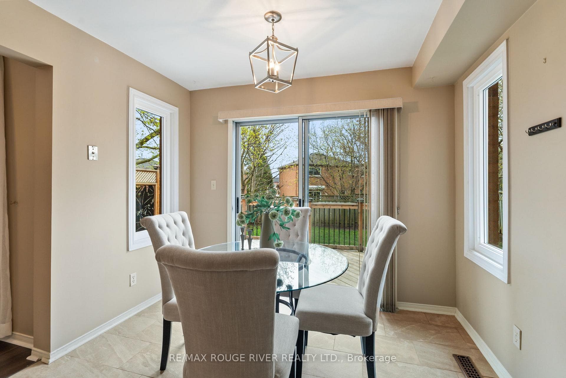 47 Willowbrook Drive photo 11