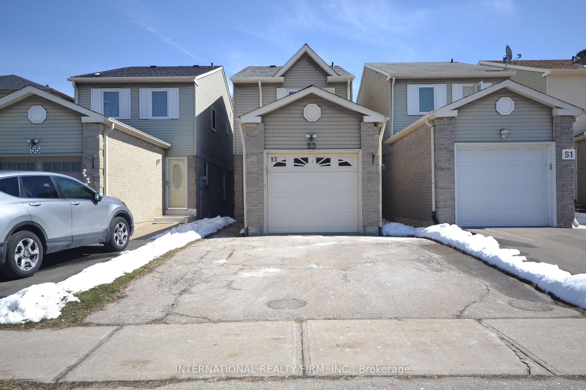 53 Jacob Fisher Drive photo 1