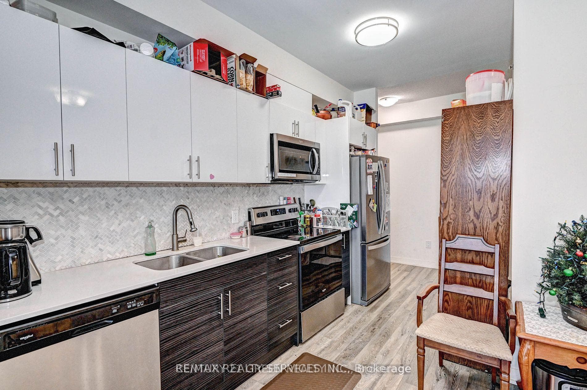 128 King Street Unit 1402 photo 24