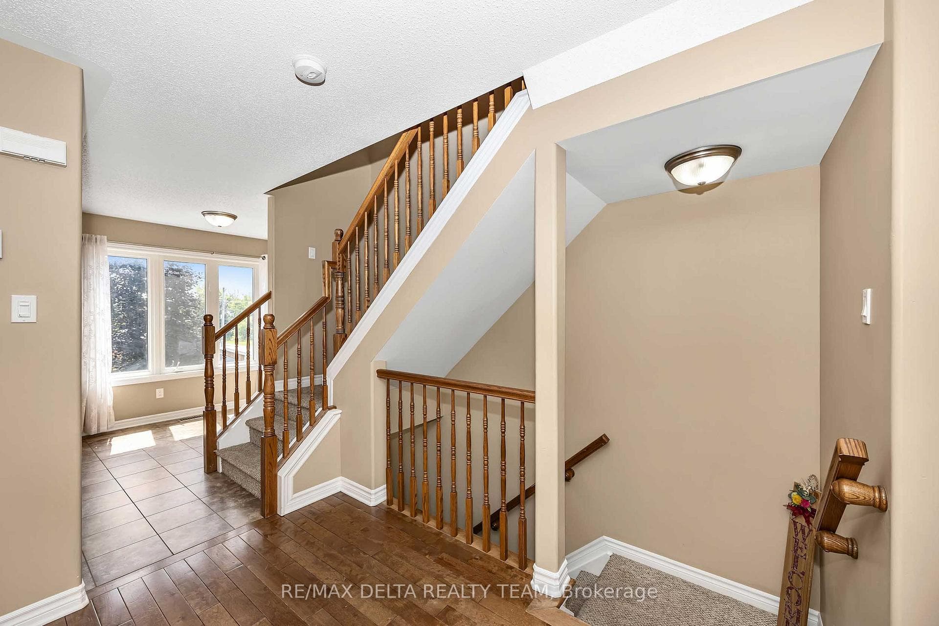 412 VAN BUREN Street photo 10