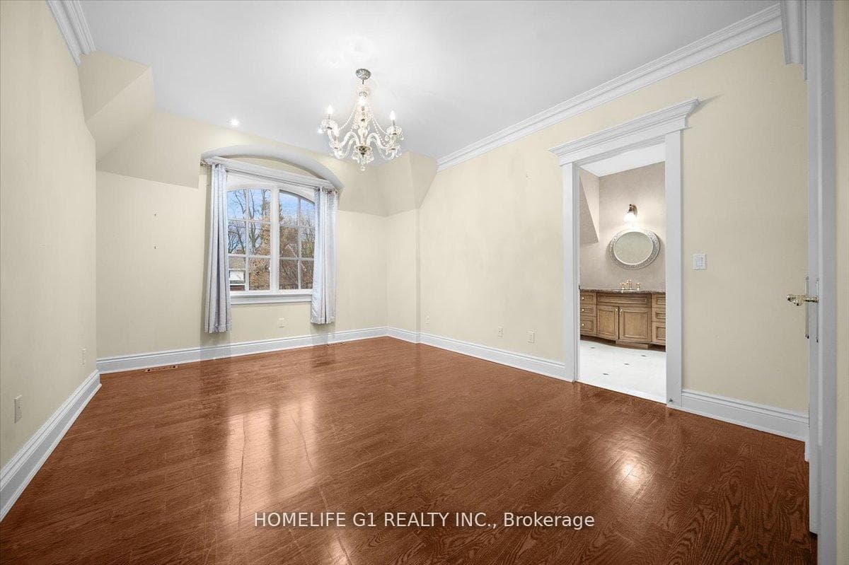 210 St Leonards Avenue photo 33
