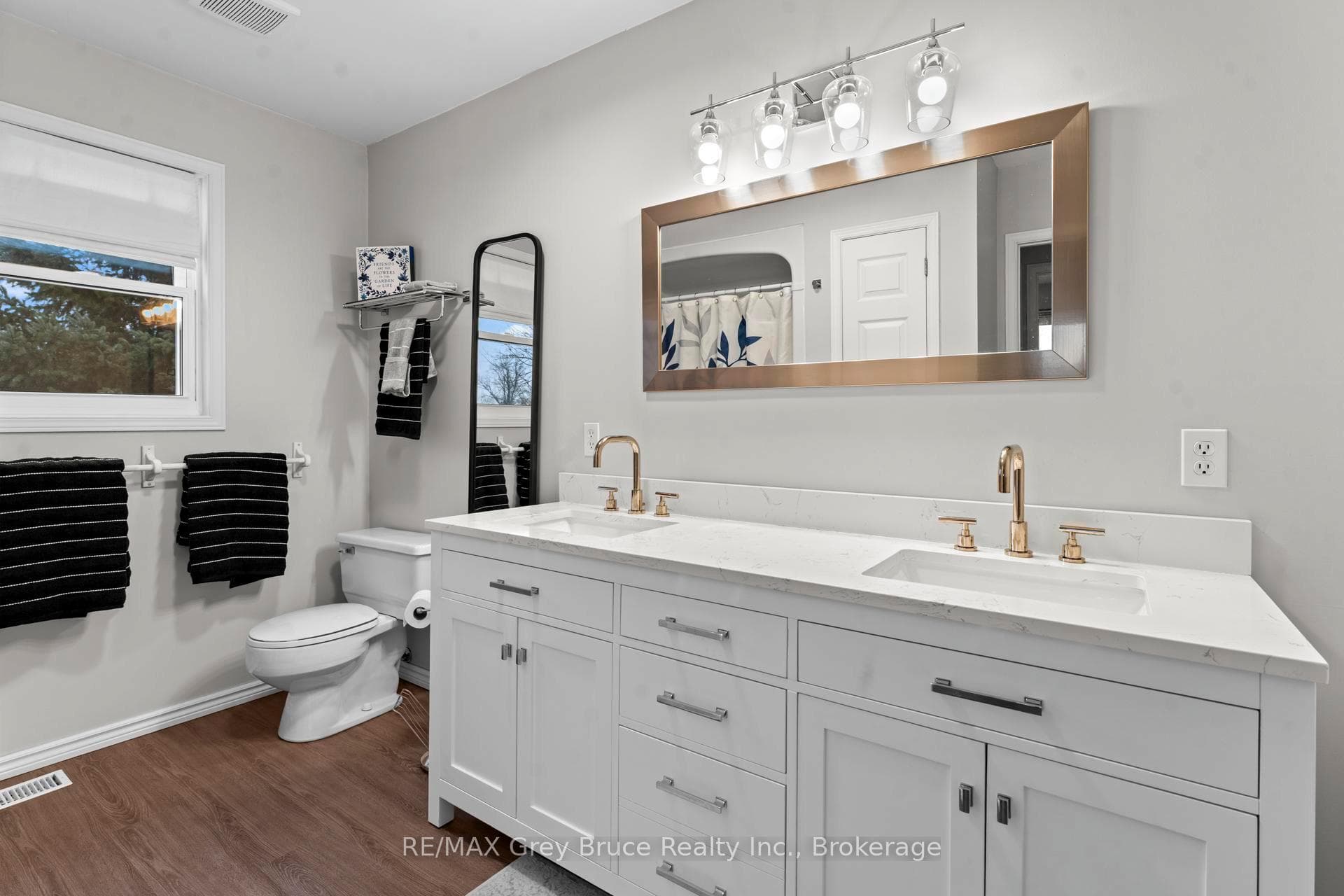 112 Mary Avenue photo 21