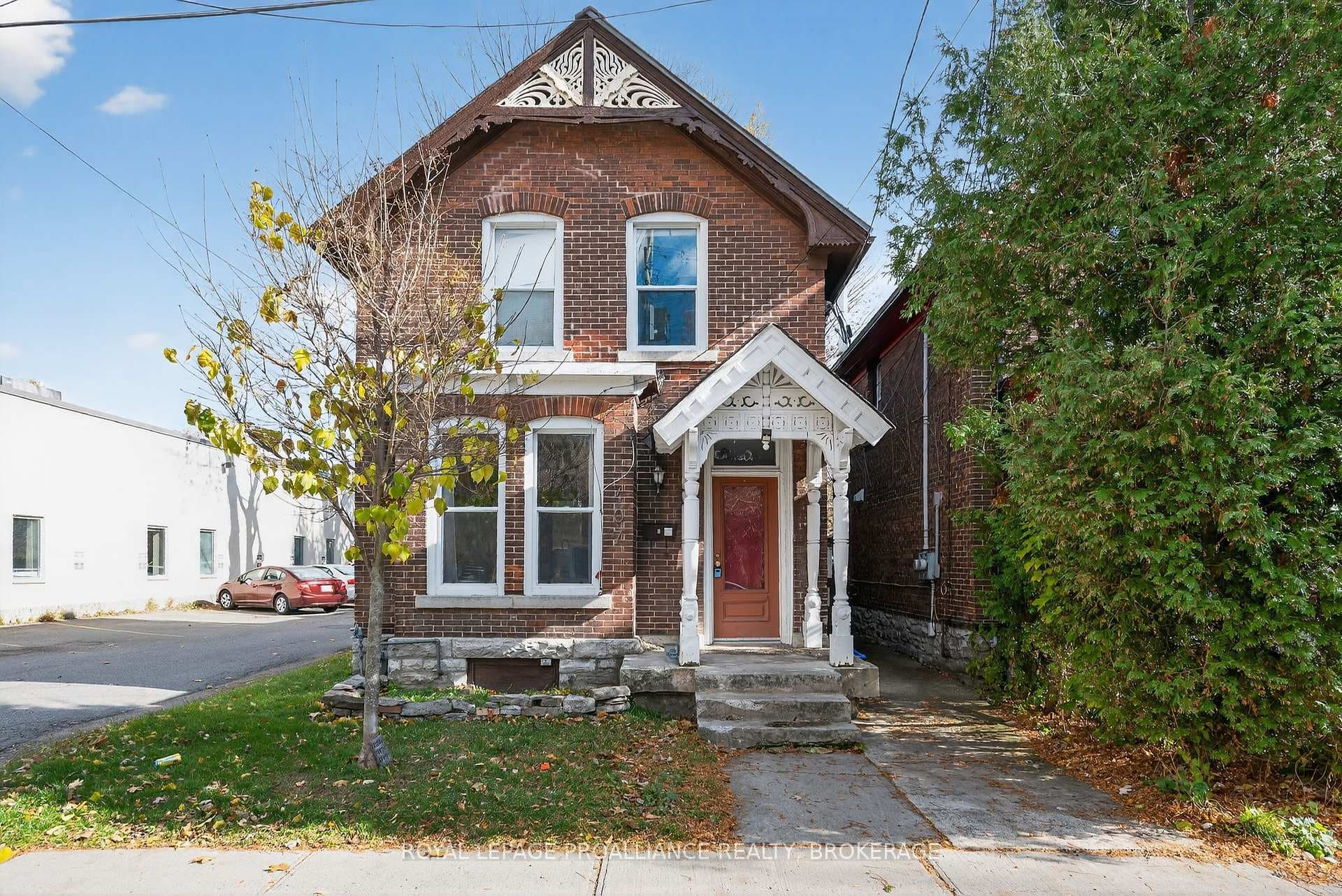 407 Bagot Street photo 1
