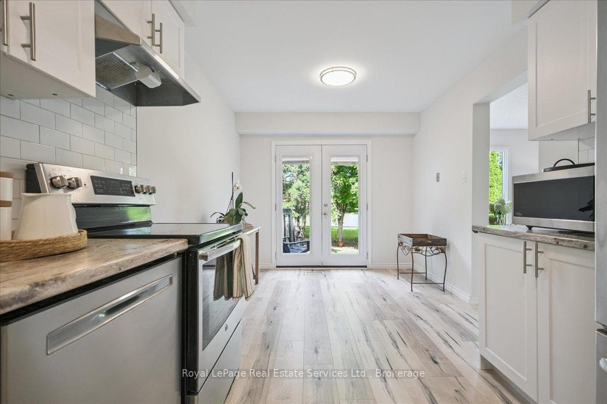 1377 Blackburn Drive photo 18