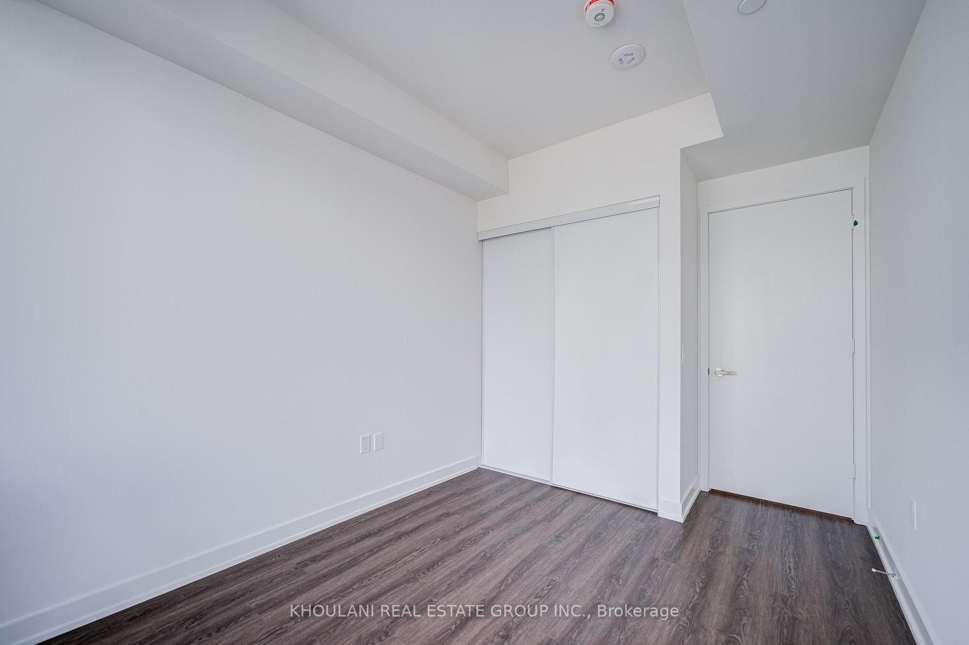 448 Burnhamthorpe Road Unit 4906 photo 16