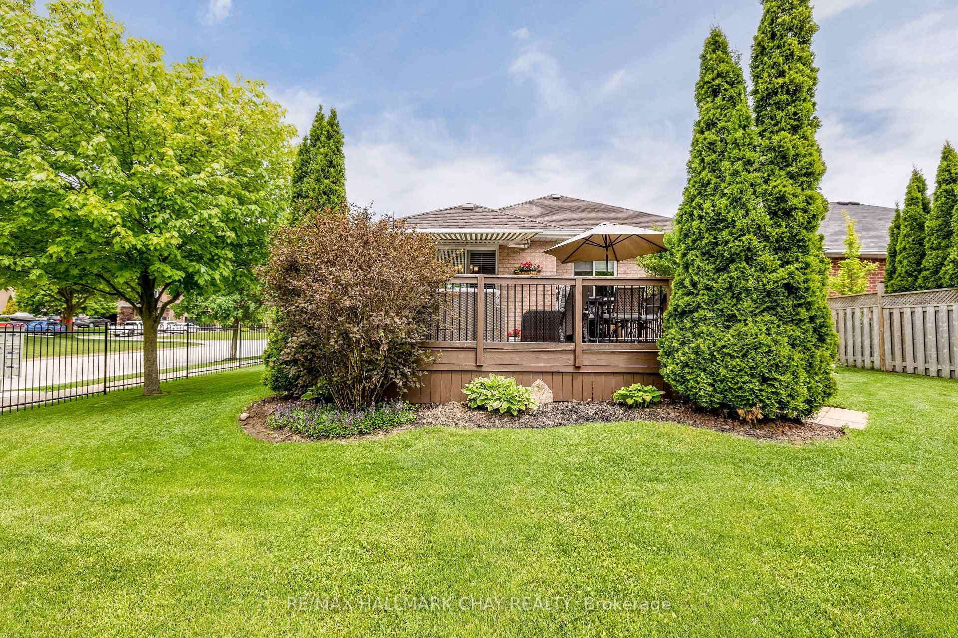 2 Forest Edge Crescent photo 38