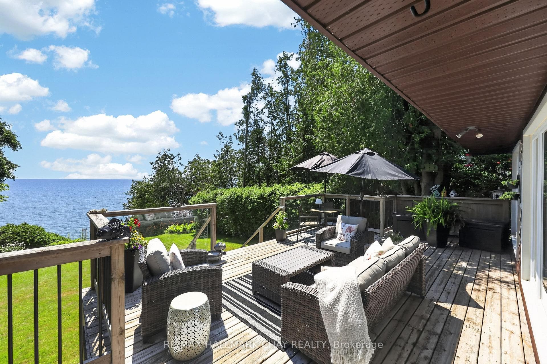2289 Lakeshore Road photo 5