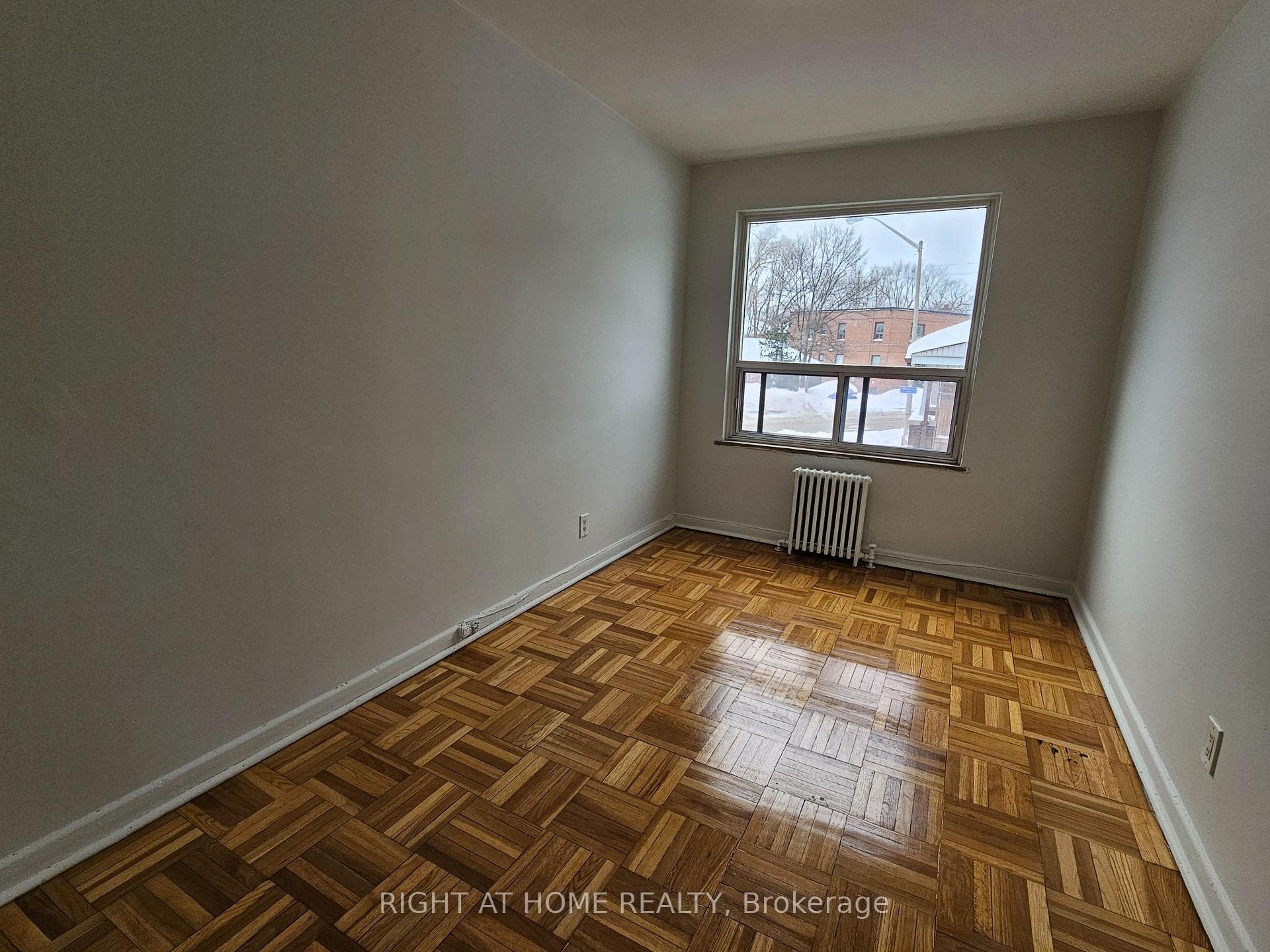 20 Cosburn Avenue Unit 210 photo 31