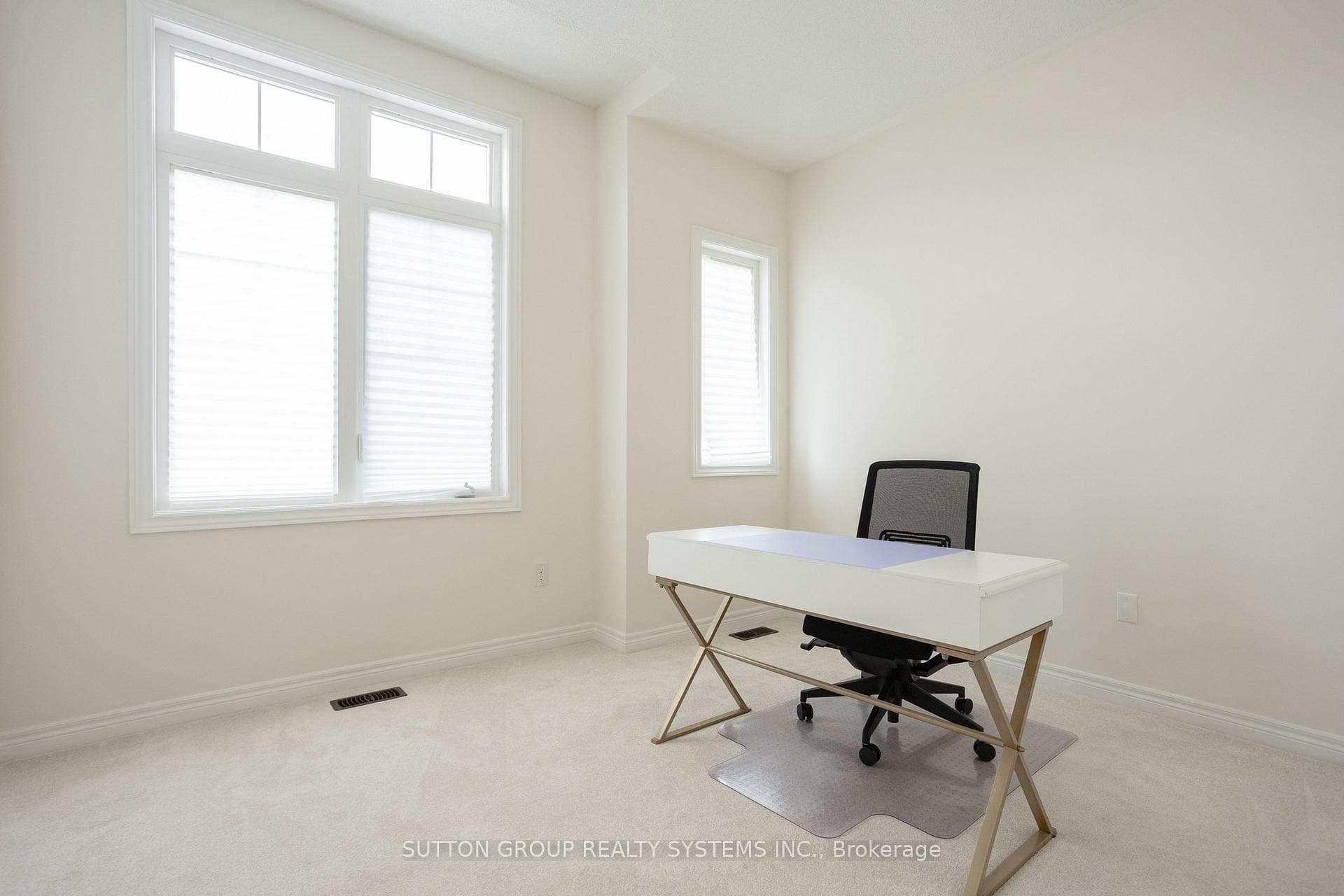 96 Kenesky Drive photo 26