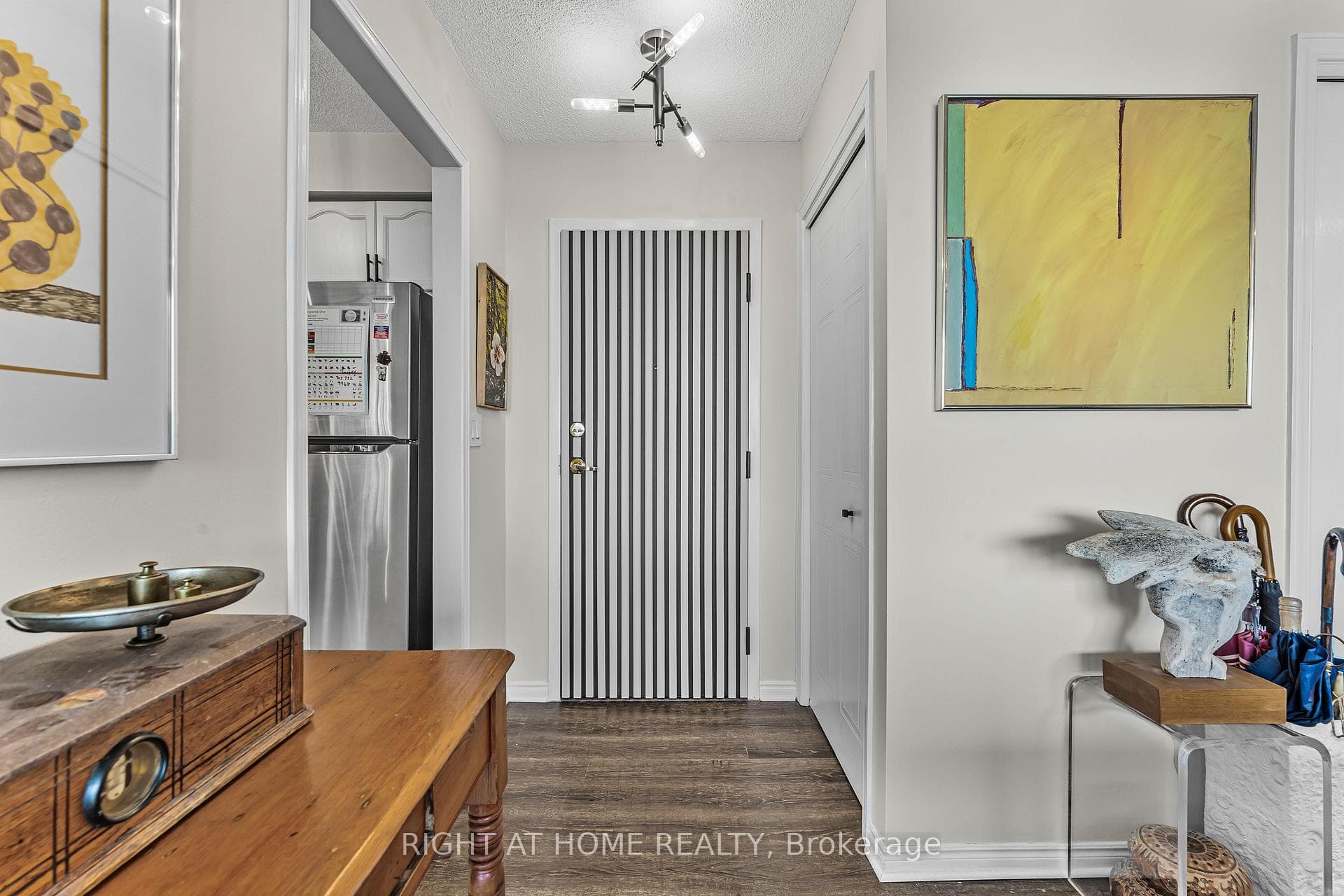 81 Scott Street Unit 707 photo 8