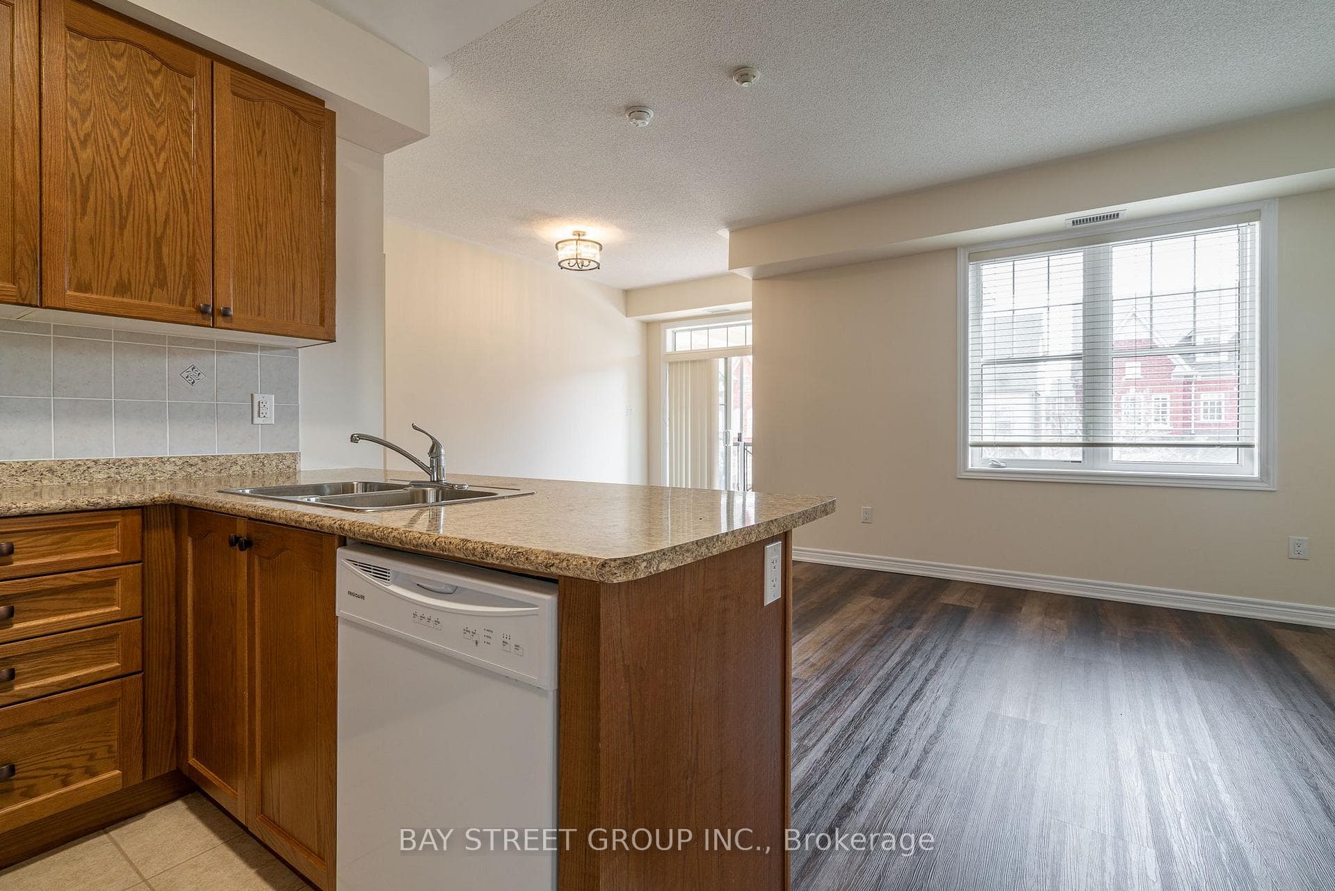 263 Georgian Drive Unit 201 photo 8