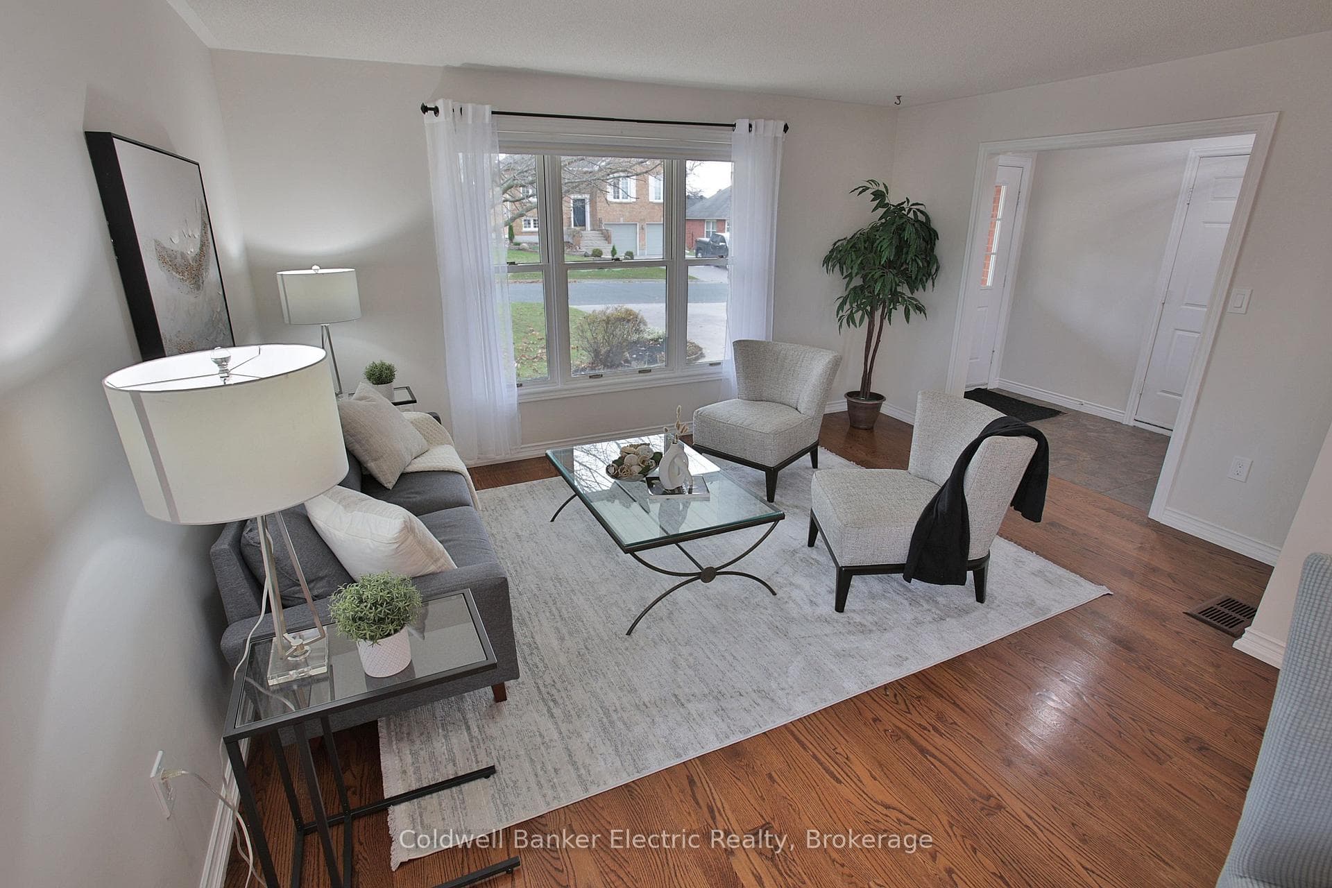 1830 Stratton Avenue photo 7