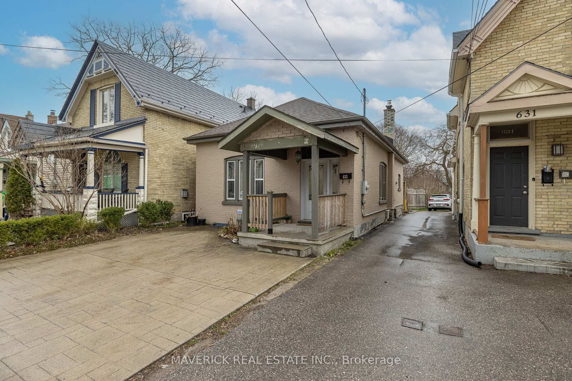 633 Elias Street photo 18