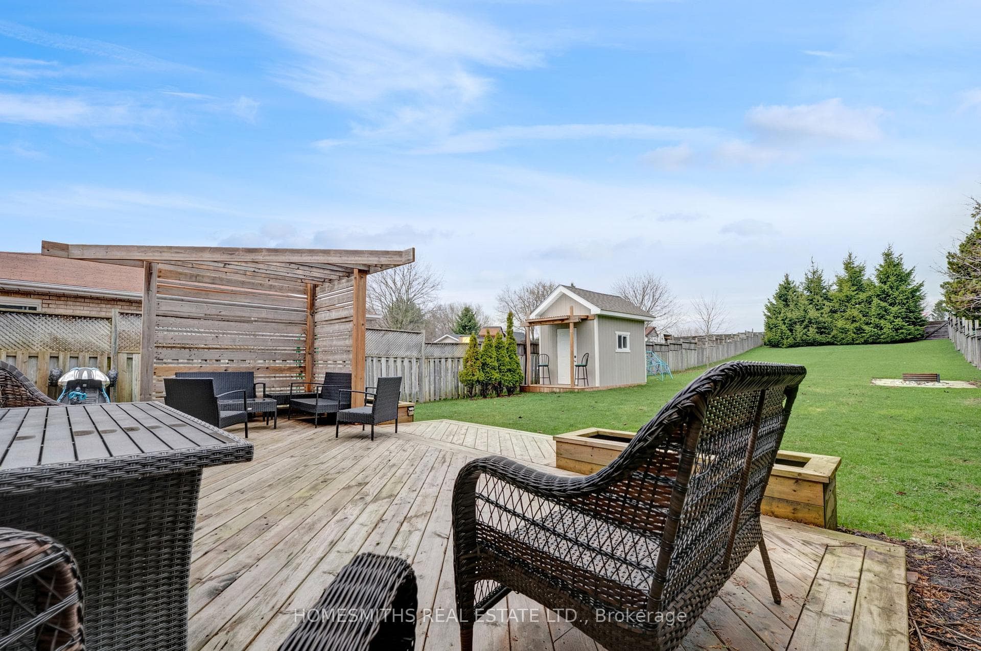 160 Andrew Street photo 44