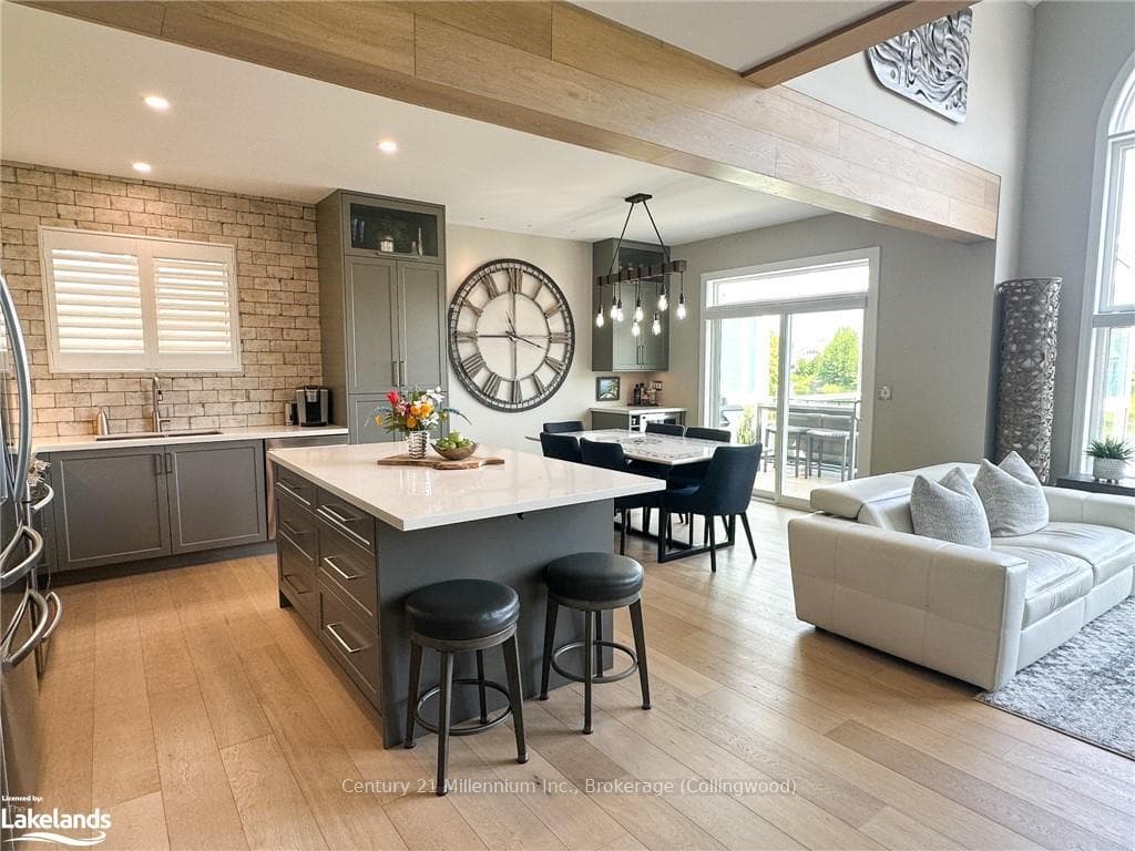 21 WATERFRONT Circle photo 3