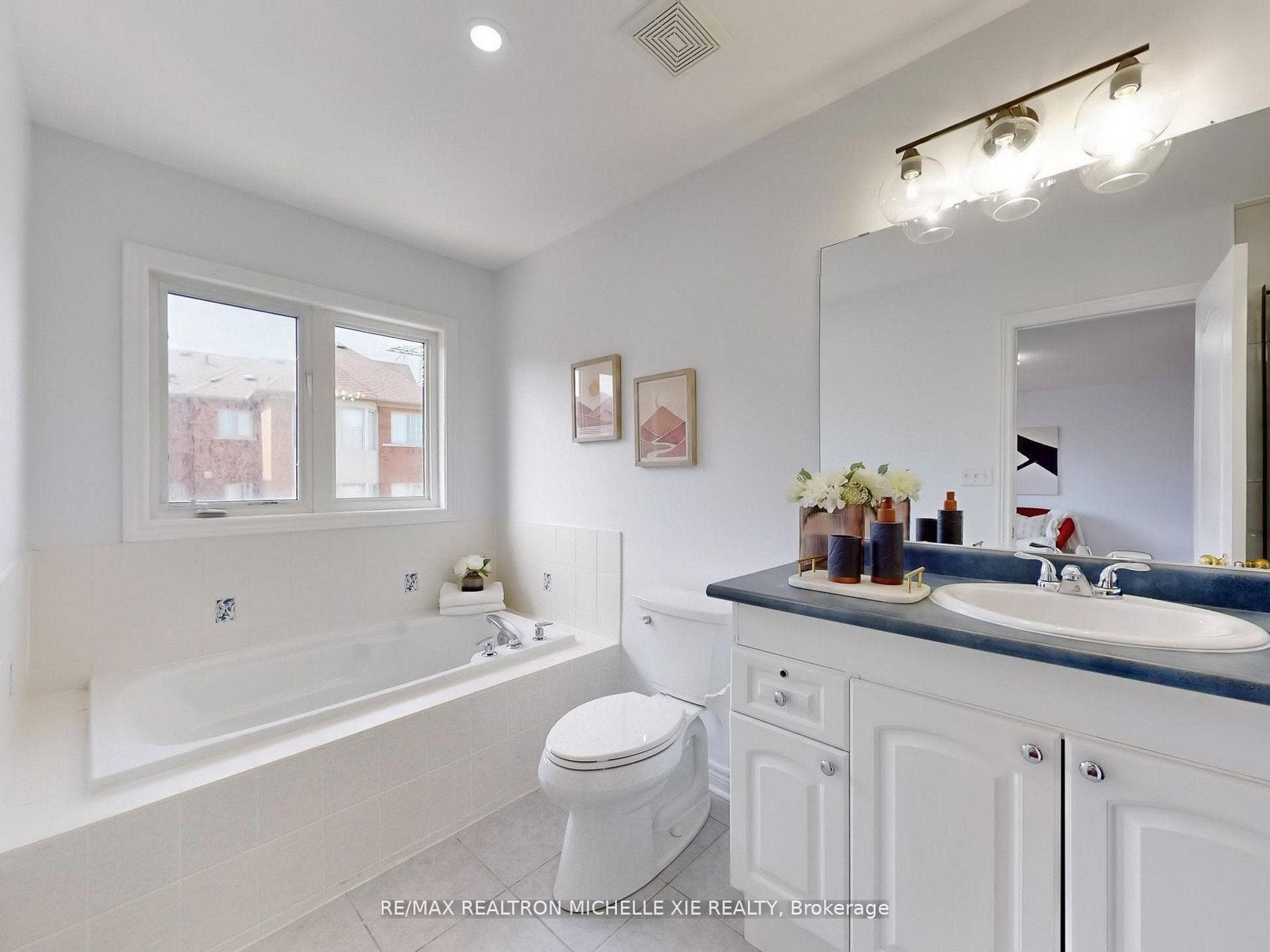 174 Wharnsby Drive photo 20