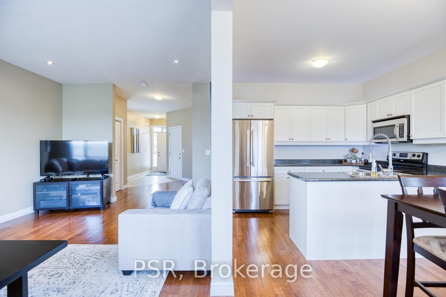 1812 Stackhouse Crescent photo 7