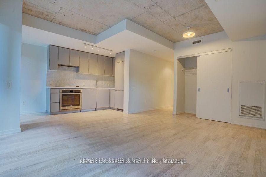 60 Colborne Street Unit 401 photo 24