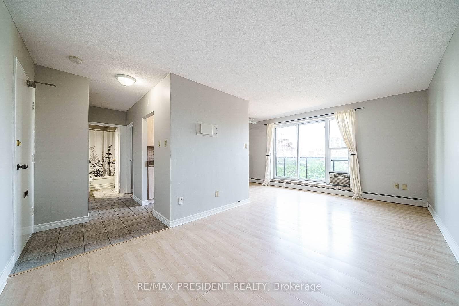 81 Charlton Avenue Unit 402 photo 12