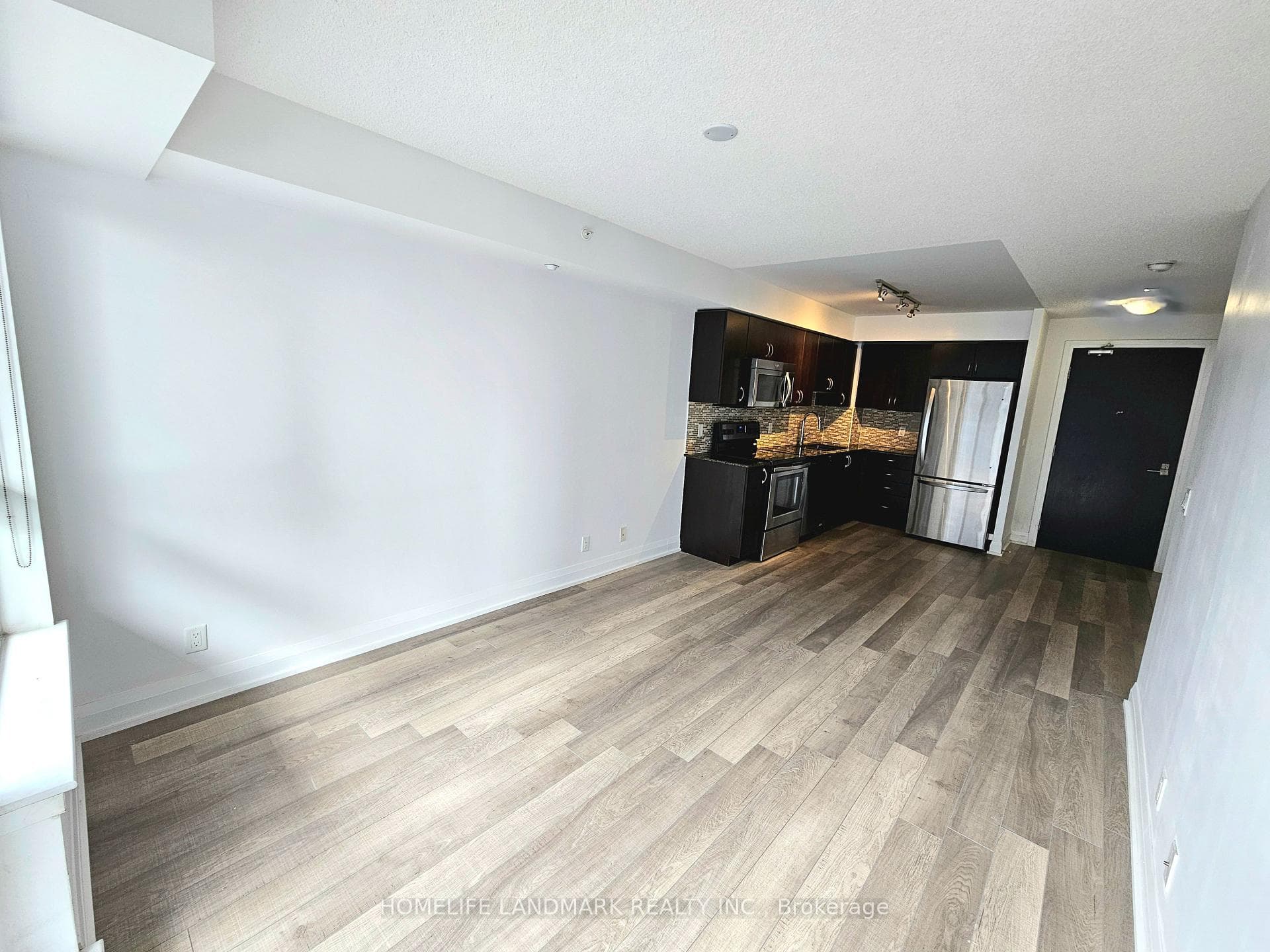 372 Highway 7 East Road Unit 611 photo 4