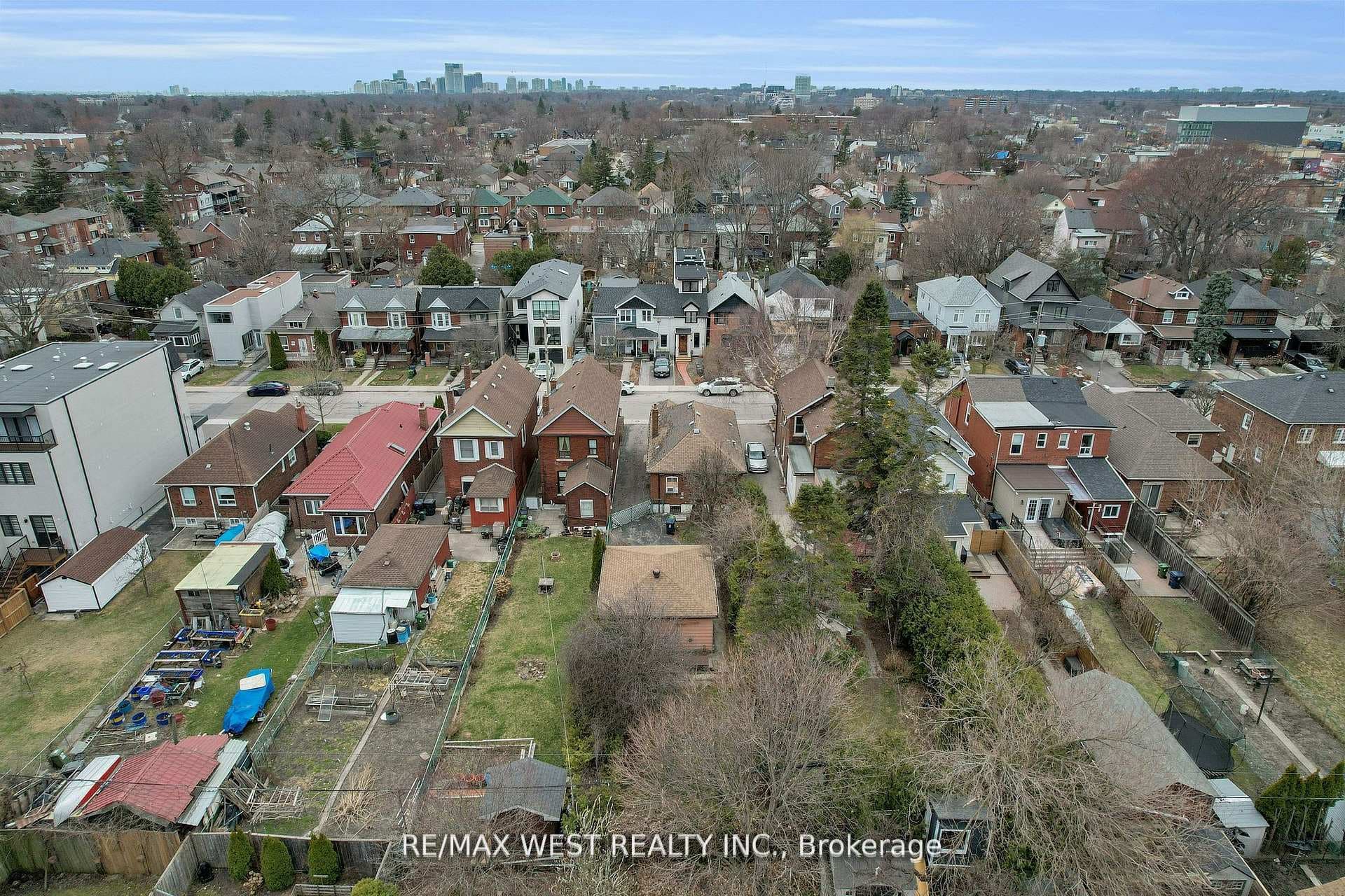 661 Beresford Avenue photo 26