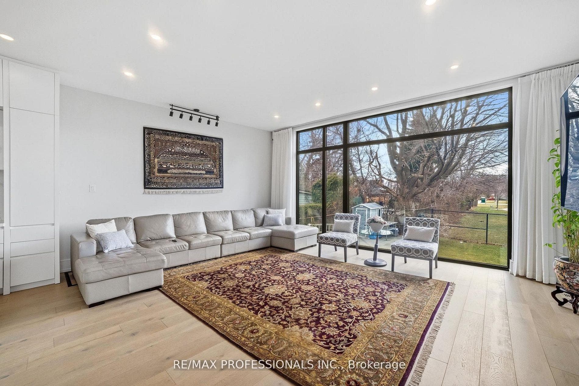 2206 UTLEY Road photo 8