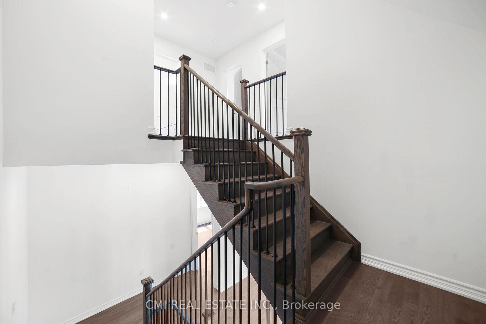 3205 Mosley Street photo 20