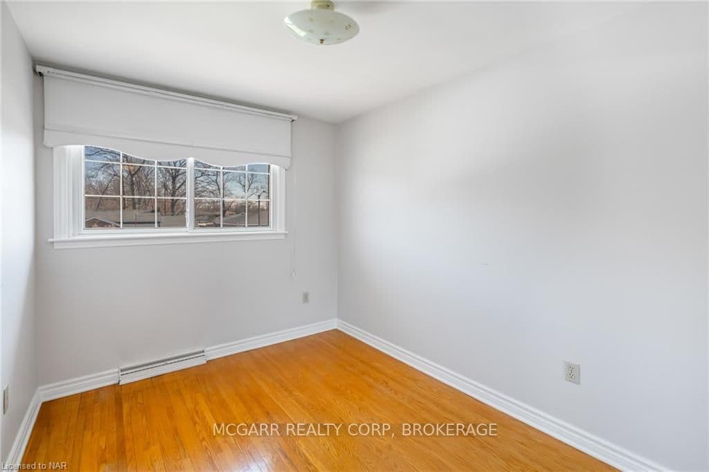 84 ALEXANDRA Boulevard photo 30