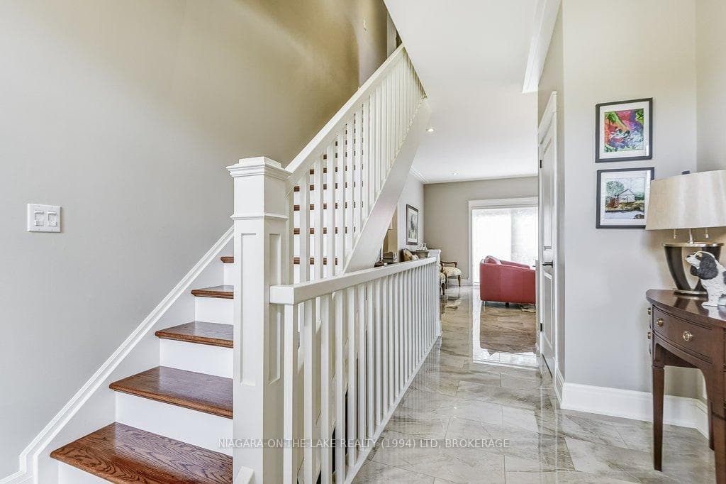 15 Meritage Lane Unit 8 photo 7