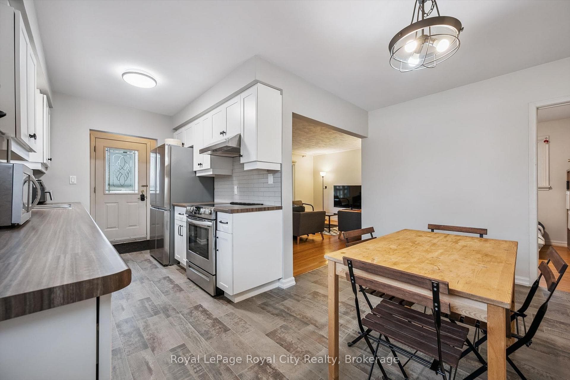 12 Delmar Boulevard photo 8