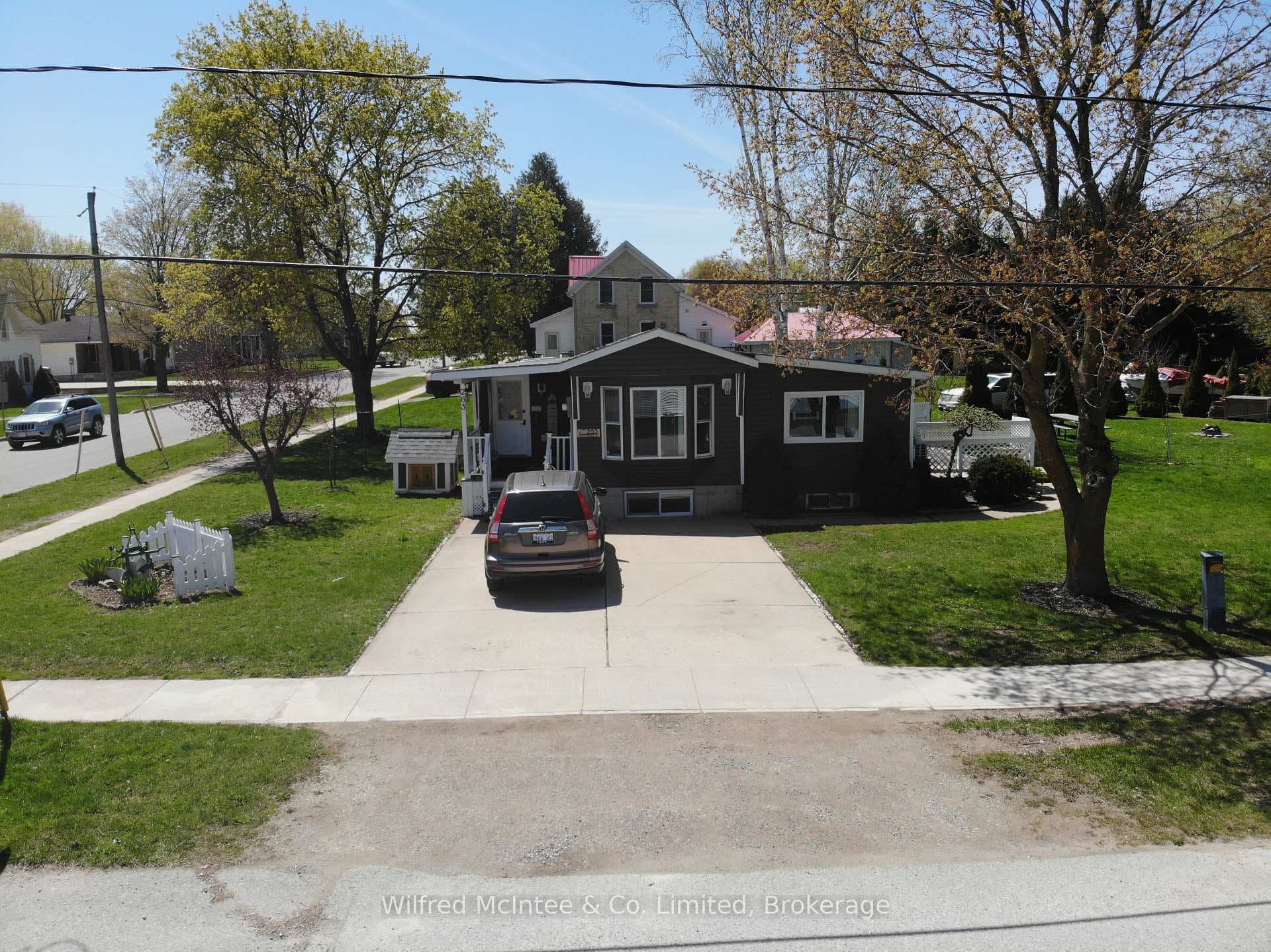 263 MCCONNELL Street photo 22