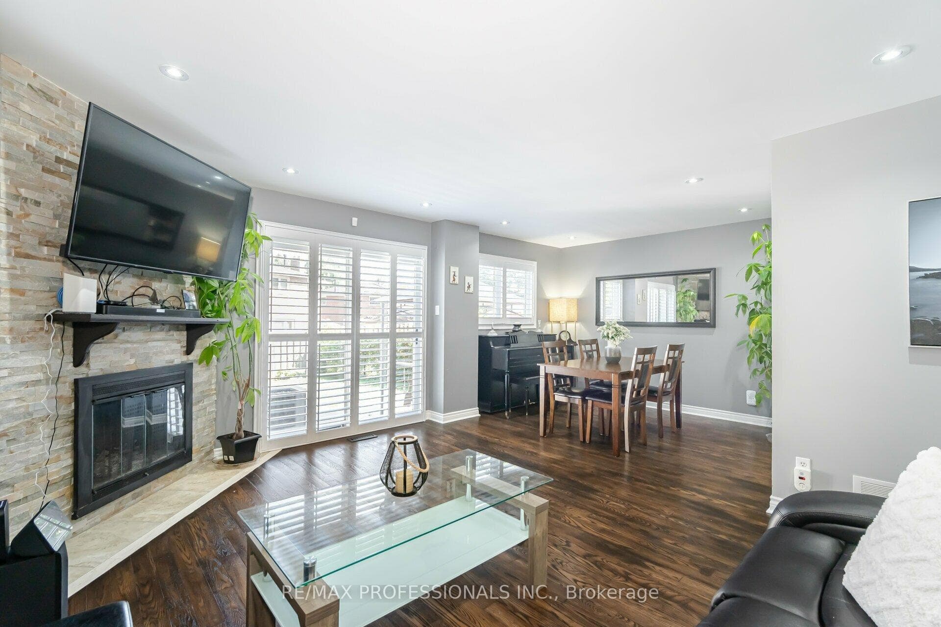 2 Crenshaw Court photo 15