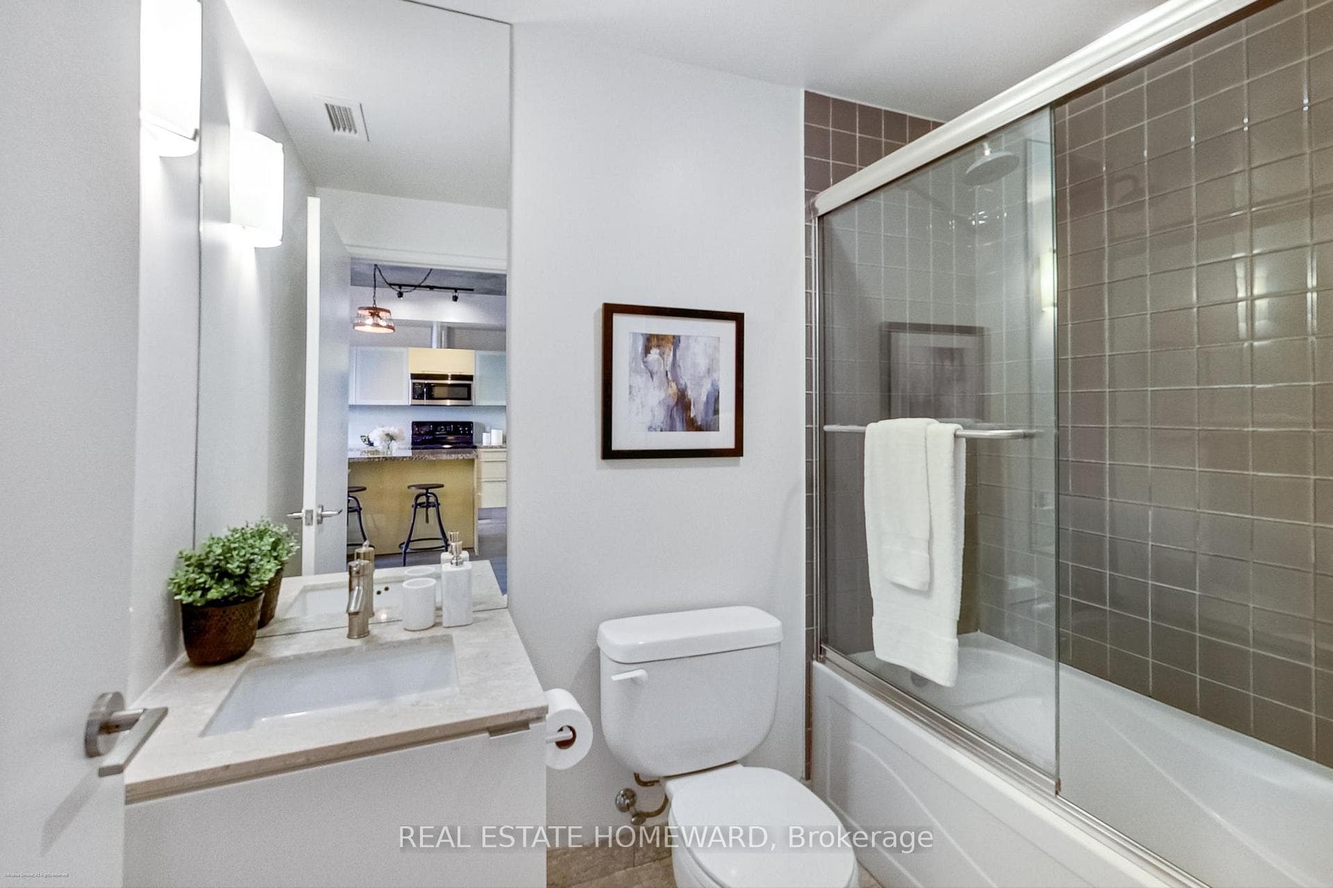 4-Piece Spacious Bathroom