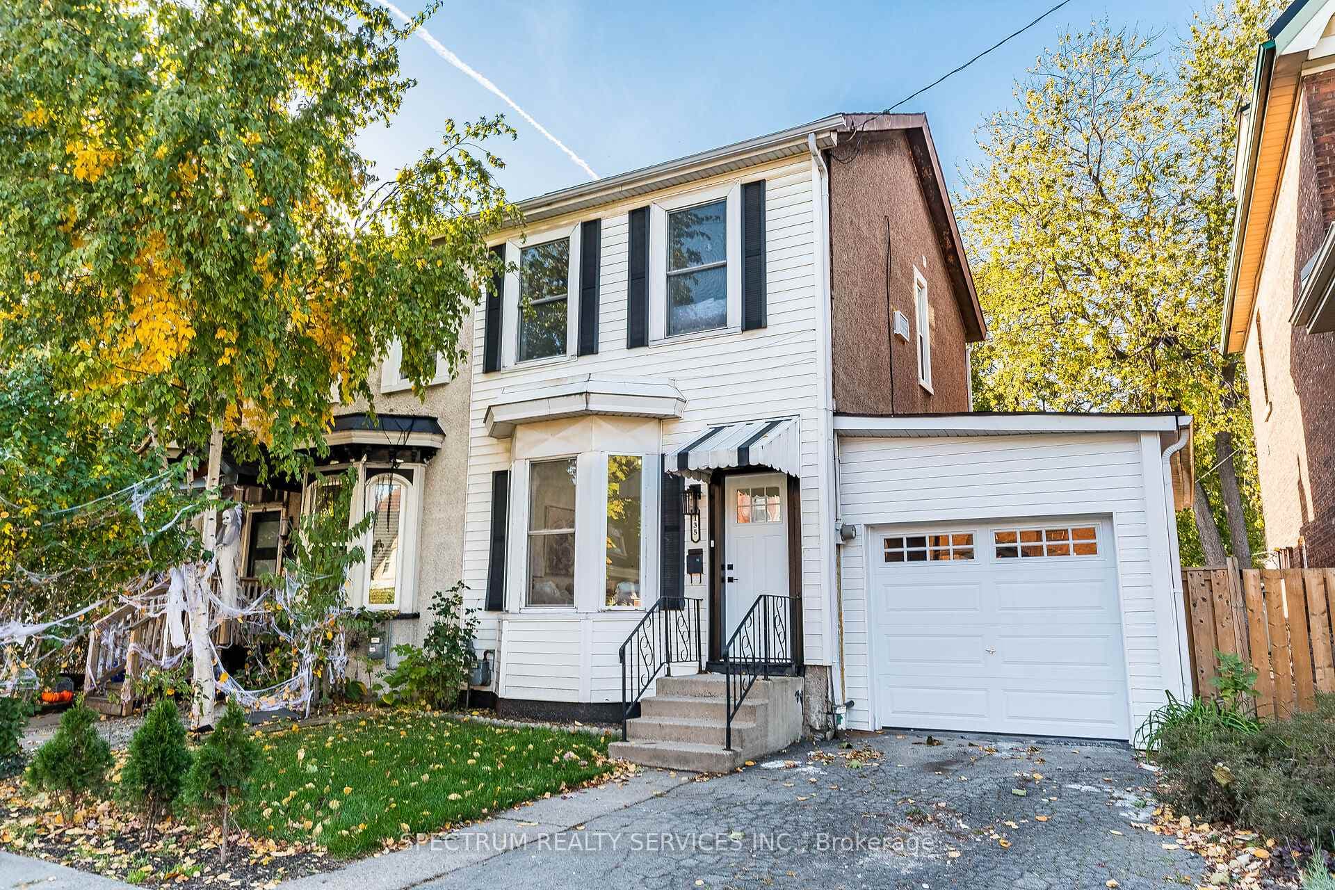 135 East Avenue photo 1