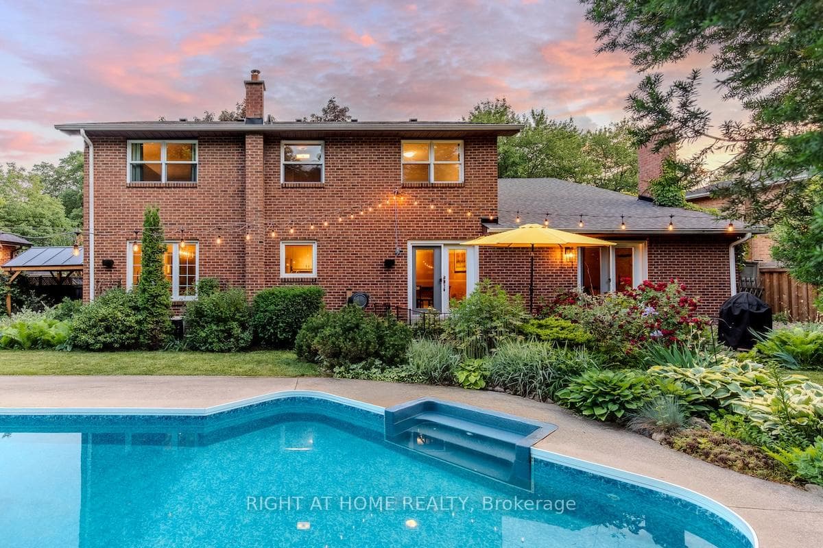 1456 Ballyclare Drive photo 2