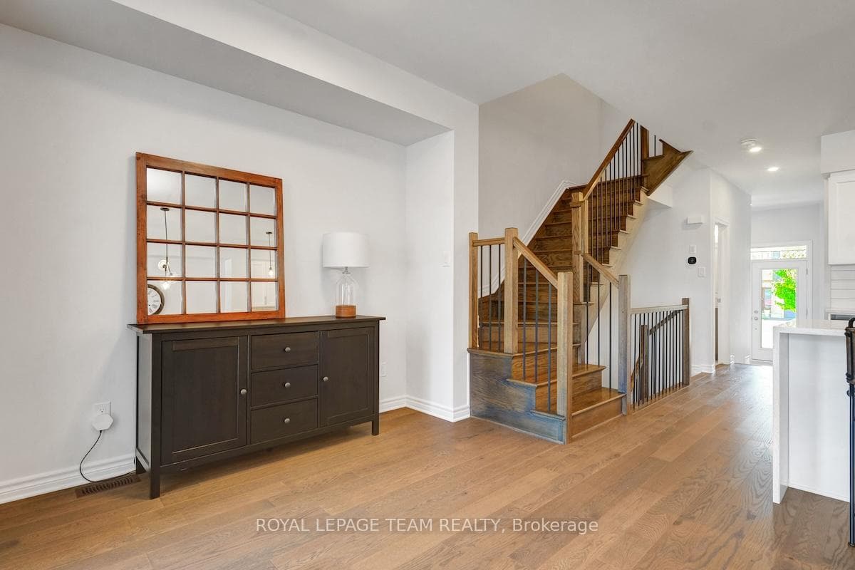 807 Clapham Terrace photo 15