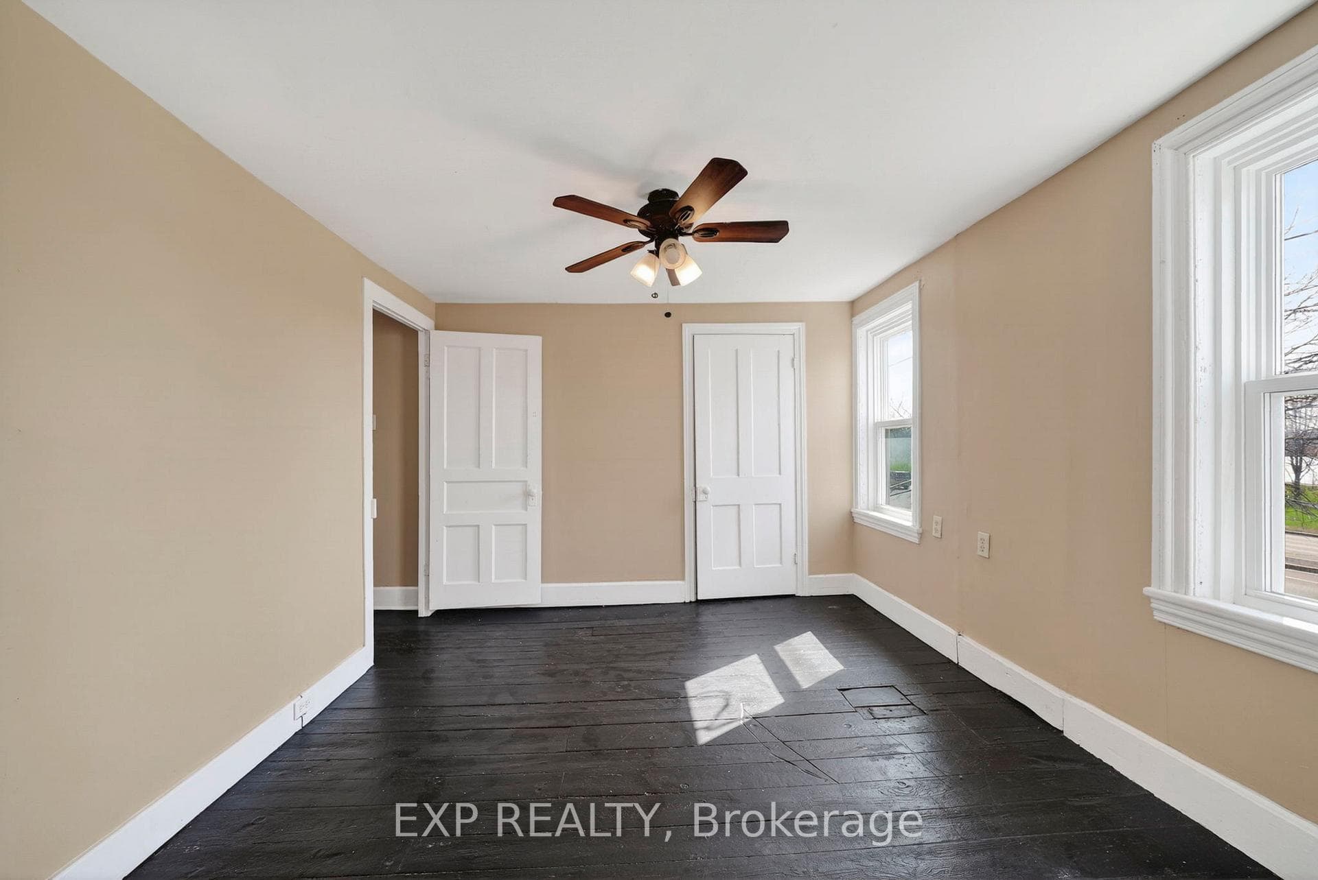231 Water Street photo 18