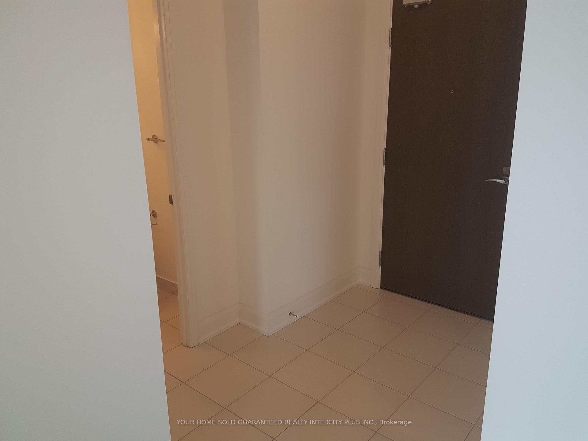 2910 Highway 7 Road Unit 2210 photo 3
