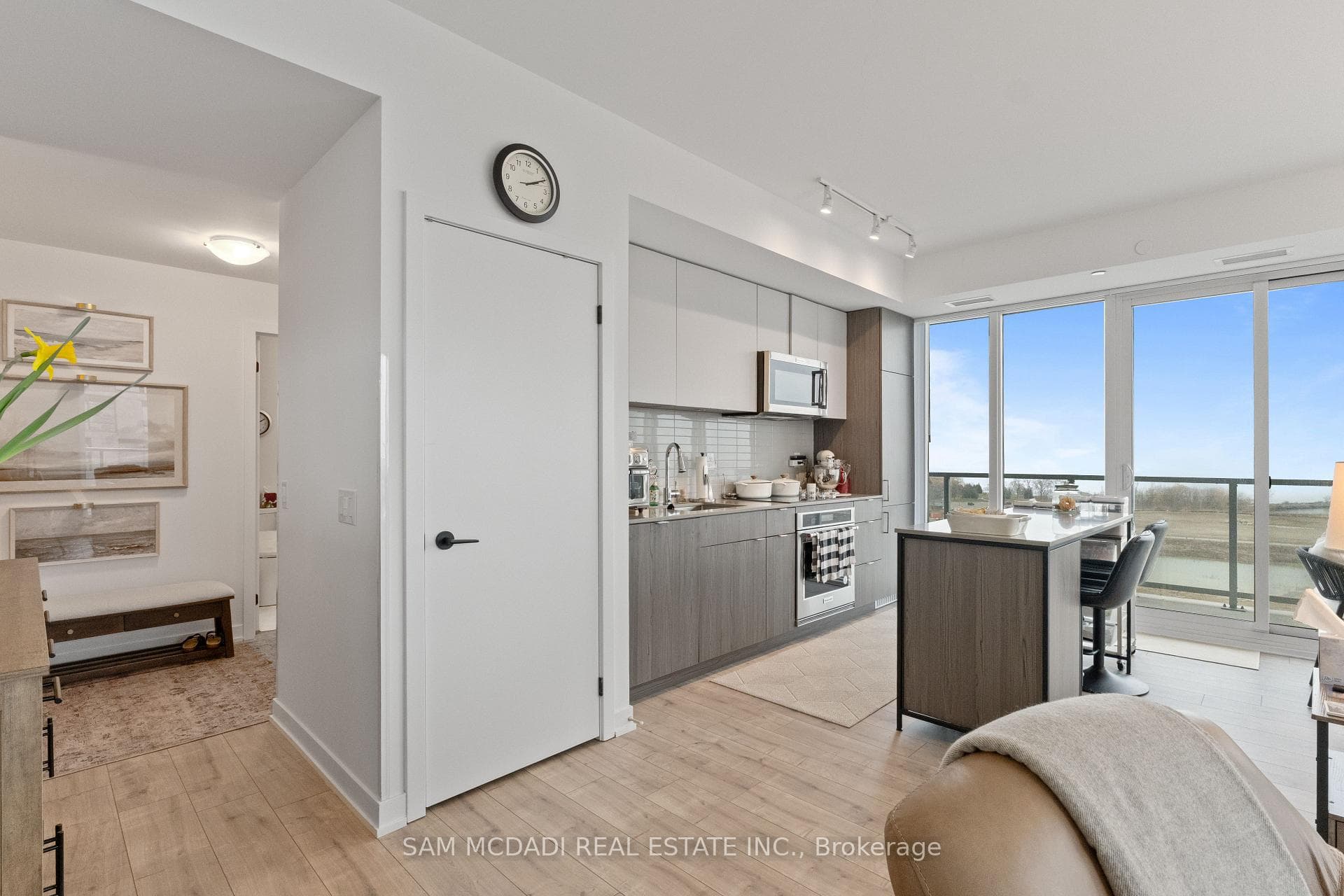 220 Missinnihe Way Unit 912 photo 9