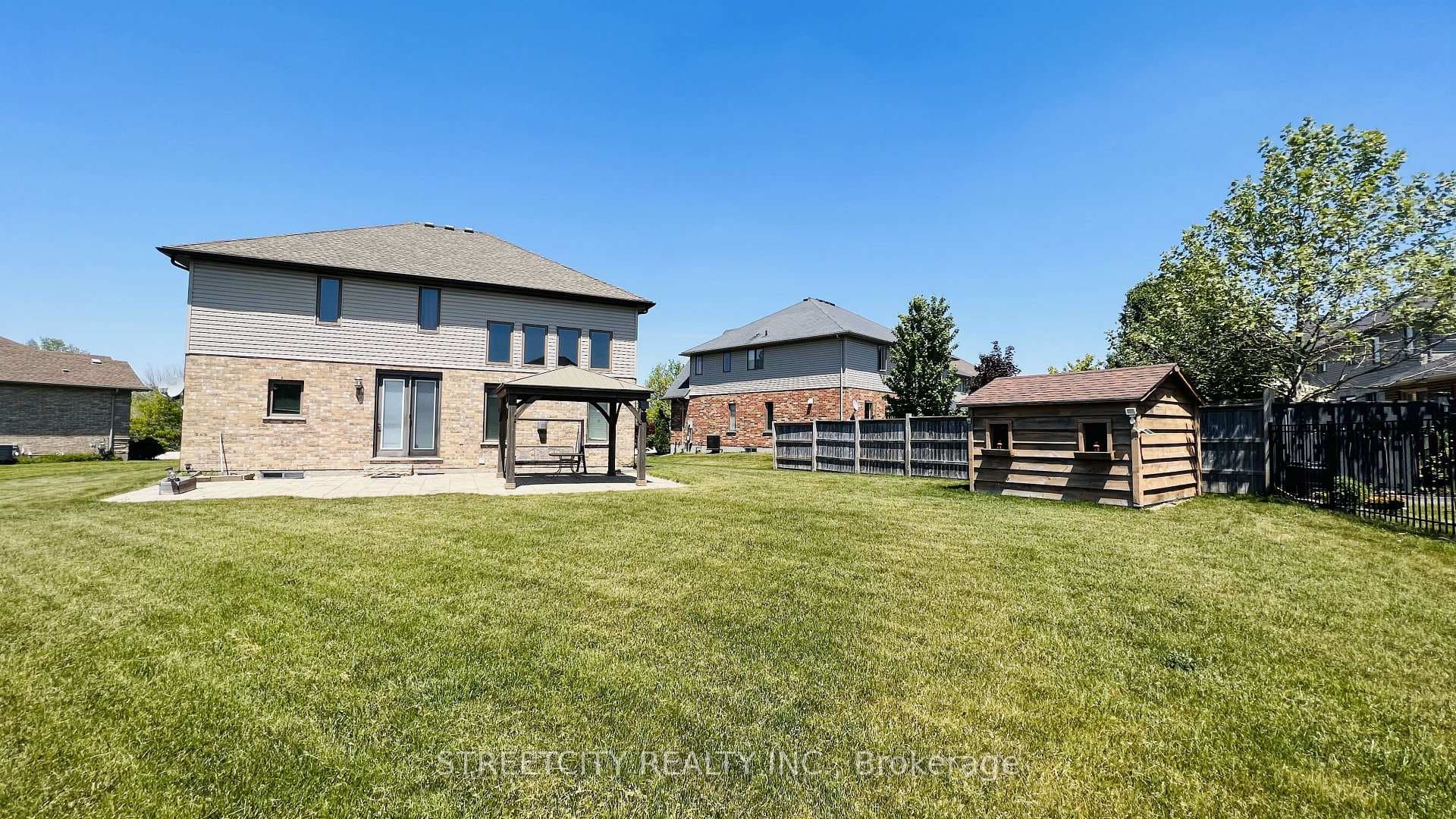 1465 Privet Place photo 2