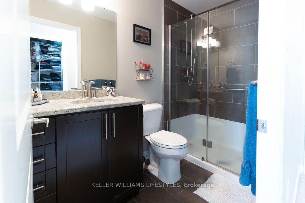 330 RIDOUT Street Unit 804 photo 15