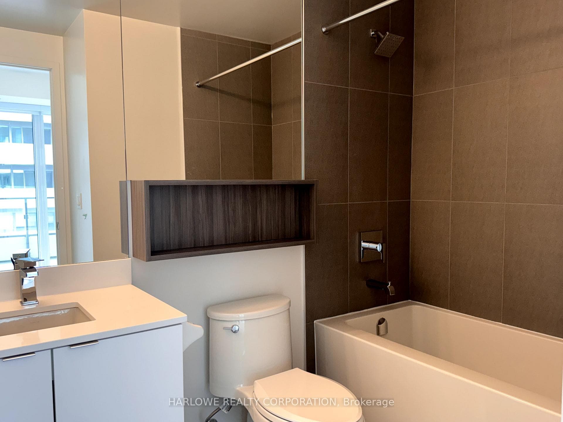 70 Princess Street Unit 2711 E photo 5