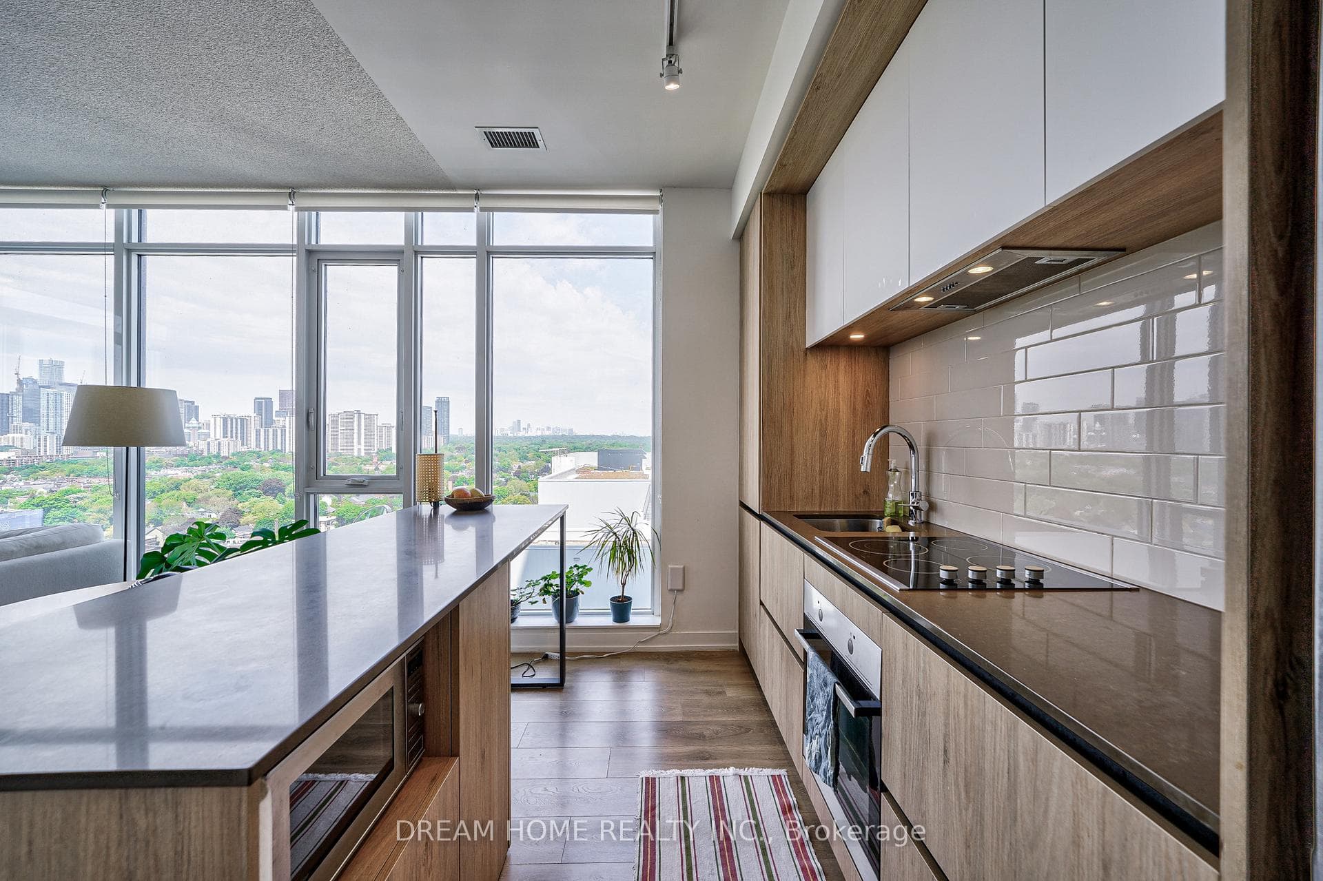 225 Sumach Street Unit 2009 photo 6