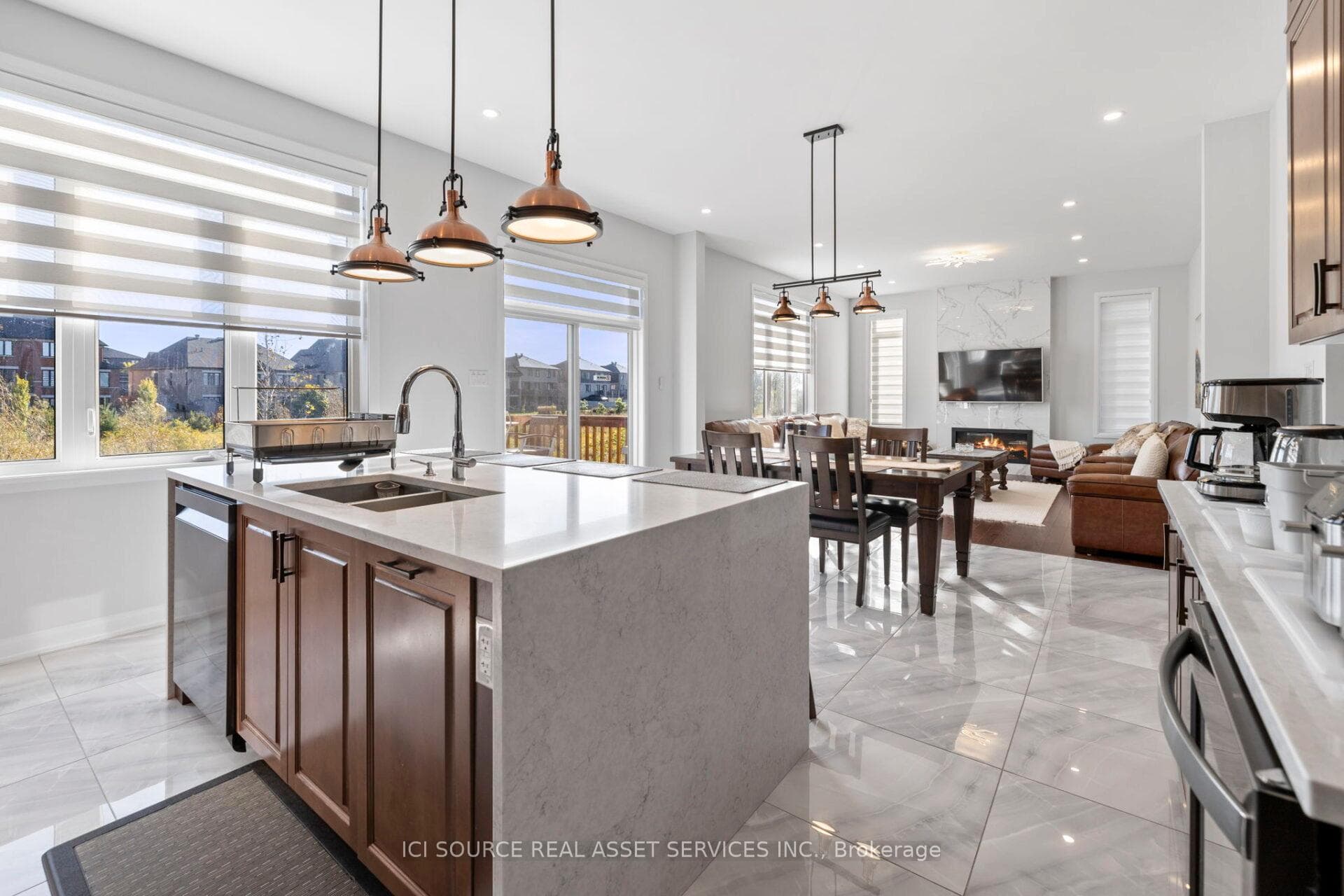 733 Coast Circle photo 9