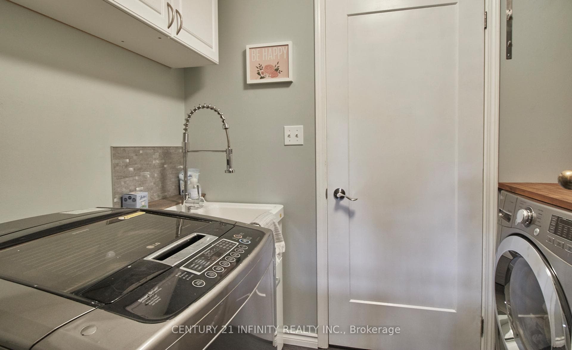 18 Rosemeadow Crescent photo 17