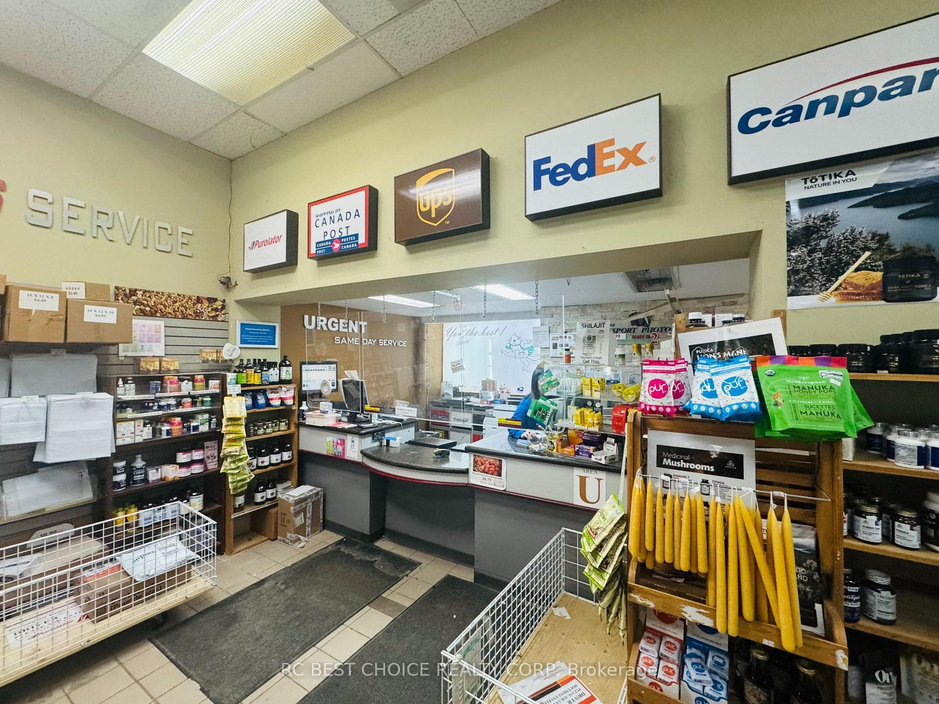 300 Coxwell Avenue Unit 101 photo 25