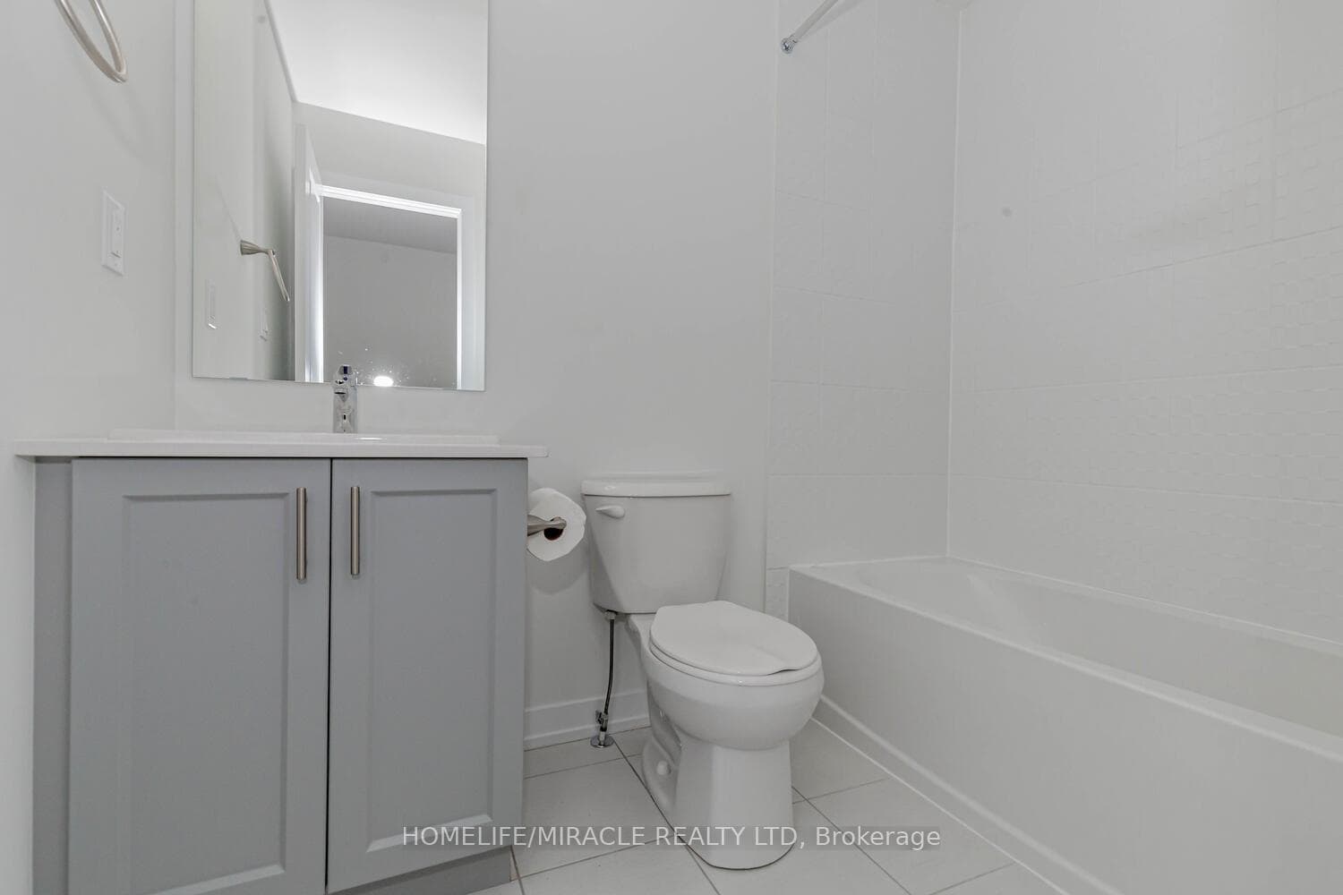 1539 Midland Avenue photo 32